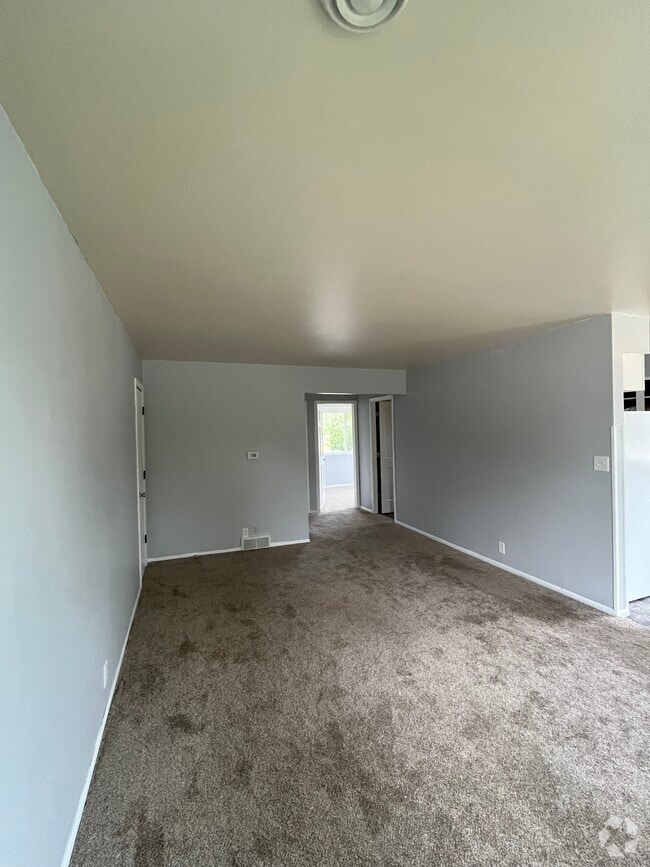Building Photo - 3704 Parkway Blvd Unit D Rental
