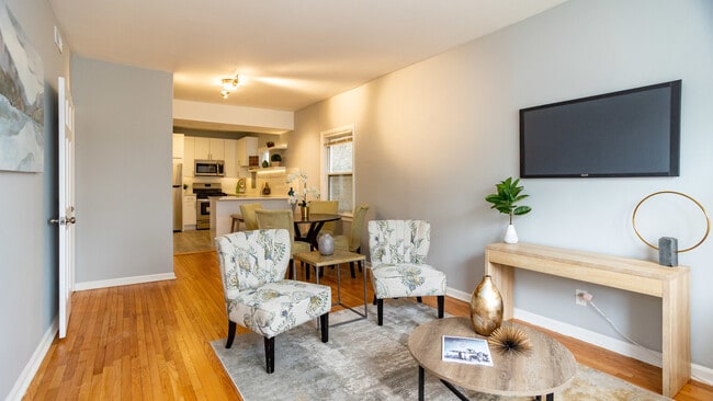 Photo - 3729 N Clifton Ave Unit 2