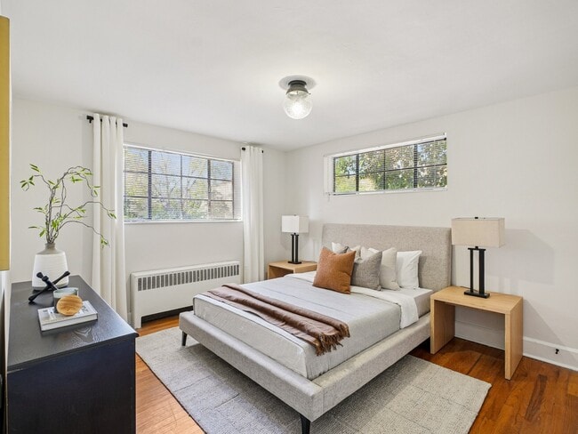 Photo - The Shelton at Cameron Court Apts.