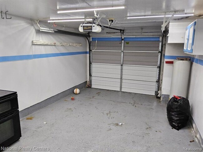 Photo - 8676 Community Blvd Unit 2