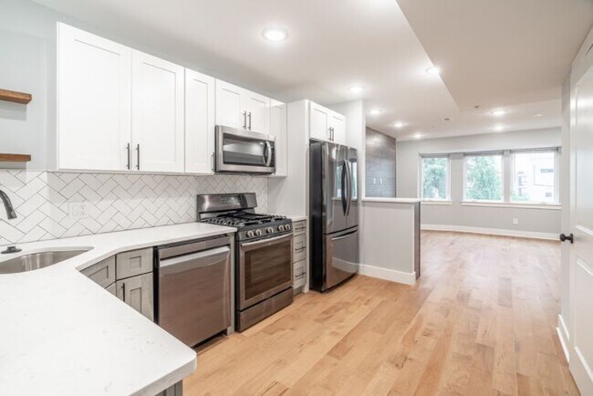 Photo - Bailey on the Park