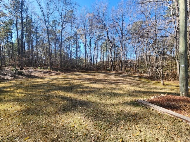 Photo - 3 Bedroom 2 Bath home in Newnan, GA Large Wooded Lot - Rural Setting