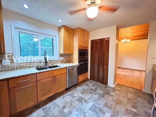 Photo - Beautiful 4 Bed/3 Bath Home with 3 Car Garage / Available Now!