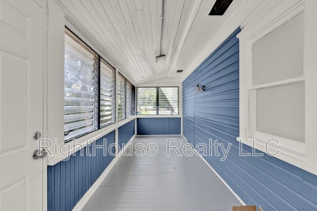 Photo - 611 S Grove St Unit Apt 2