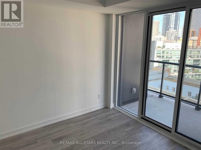 Photo - 159 Wellesley St E Unité 801