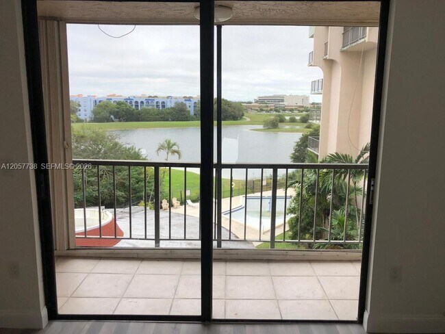 9682 Fontainebleau Blvd Unidad 507