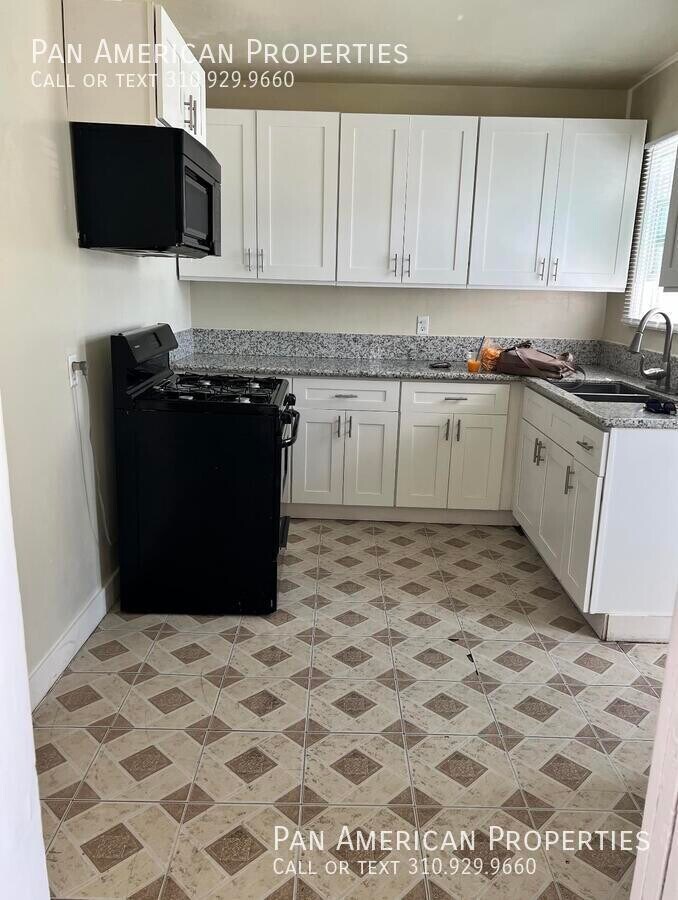 Photo - 3281 Minnesota Ave Unit B