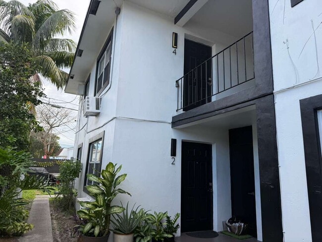 Photo - Modern 2-Bedroom | New Kitchen, Bath & Til... Unit Apt 4