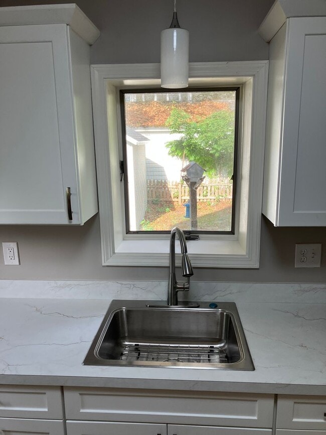 Photo - Charming, Classic 3 BR Brick Close to LeMoyne in Nice Neighborhood