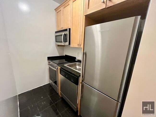 Photo - WEST 73 STREET Unit 2F