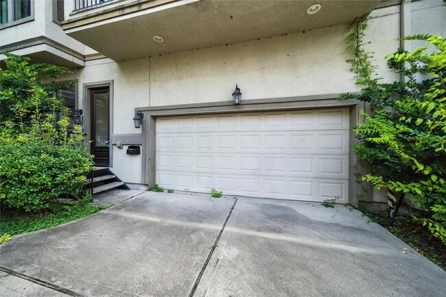 Photo - 2318 Camden Dr