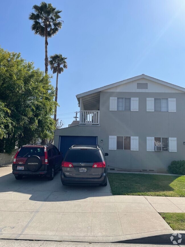 Building Photo - 1436 Harvard St Rental