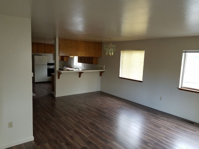 Photo - Racetrack 2 Unidad 188