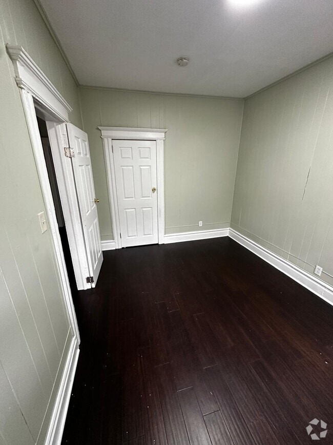 Building Photo - 141 Bedford St Rental