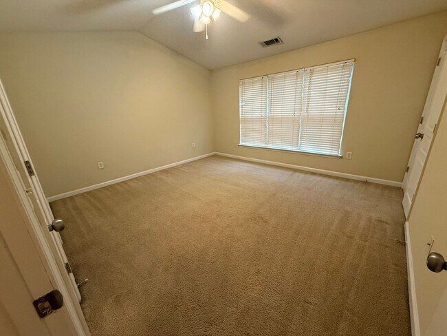 Photo - PRE-LEASING FOR AUGUST 2026!