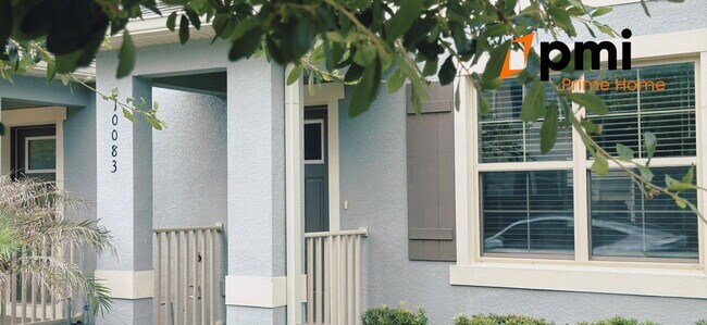 Charming 3-Bed Townhouse Retreat in Winter Garden – Spacious Living with 2.5 Baths!