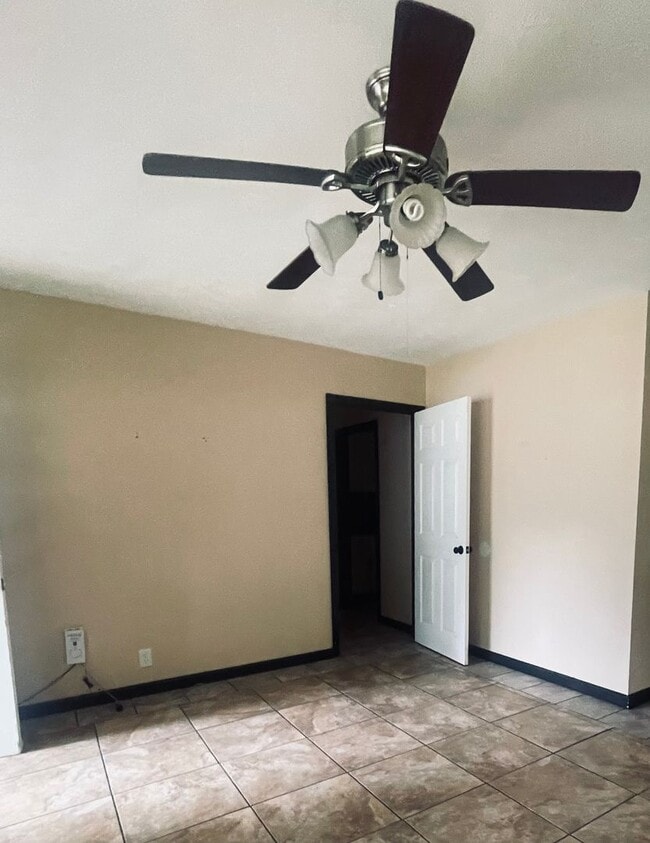 Photo - 3 Bedroom/1 Bath - Move/In Ready