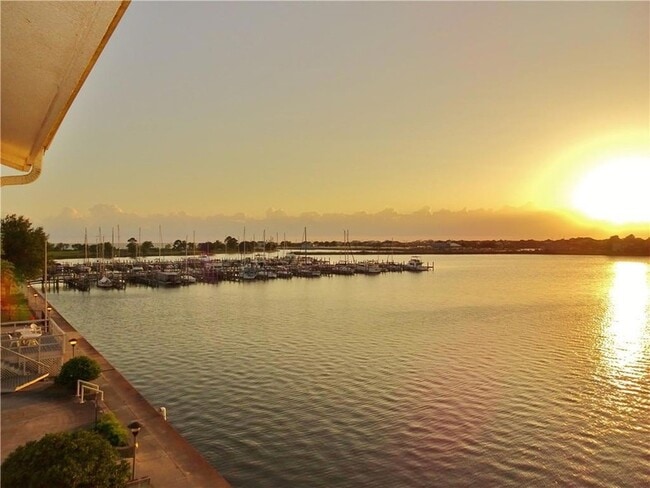 Photo - 1580 Harbor Dr Unit 321