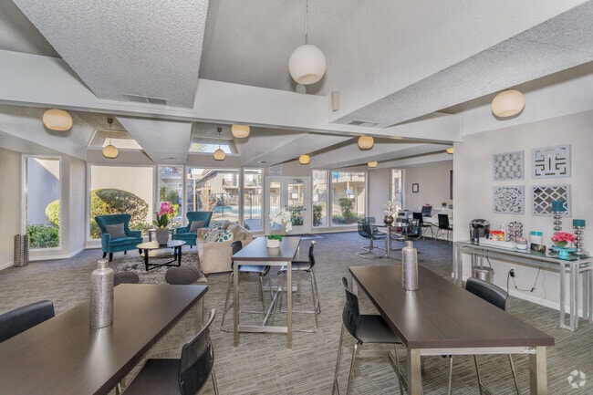 Clubhouse - Aero Apartments