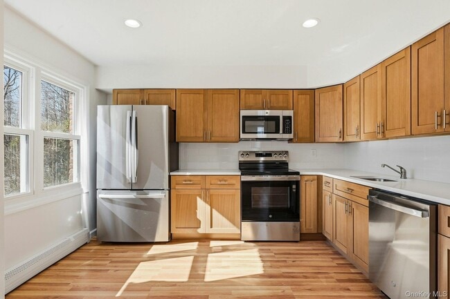 Photo - 35 Yennicock Ave