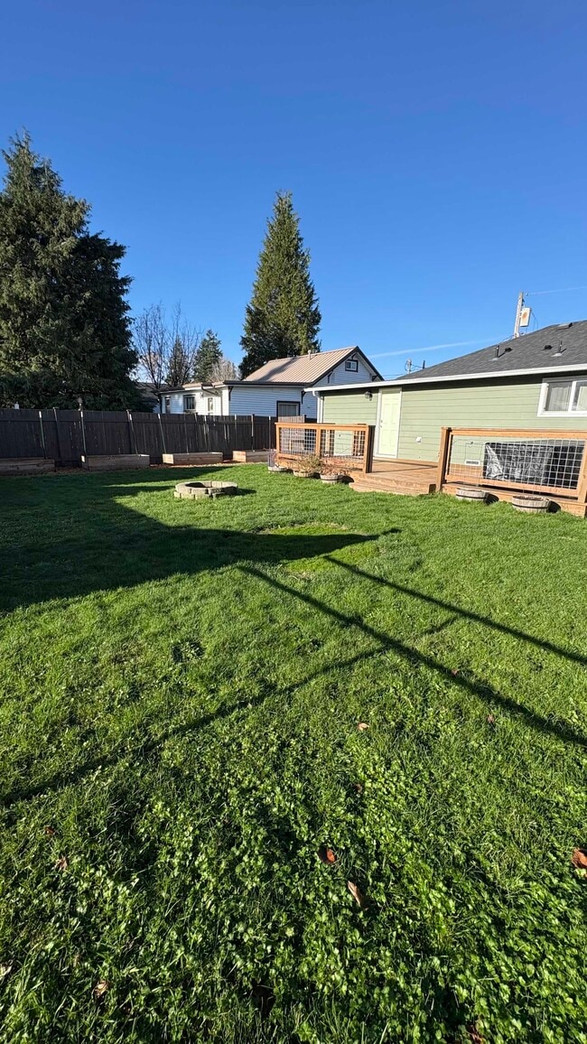 Photo - 1956 Lowell Ave