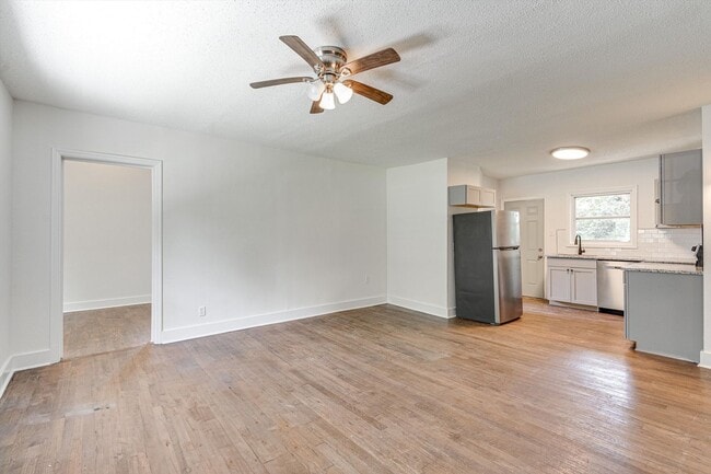 Photo - 5004 Club Dr