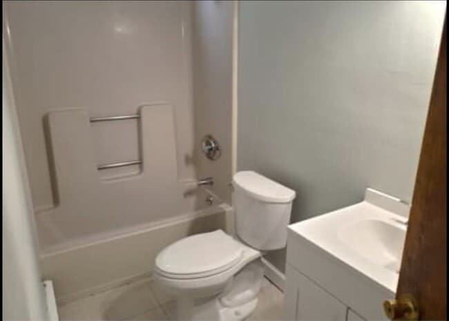 2 Conduit St Unit 1