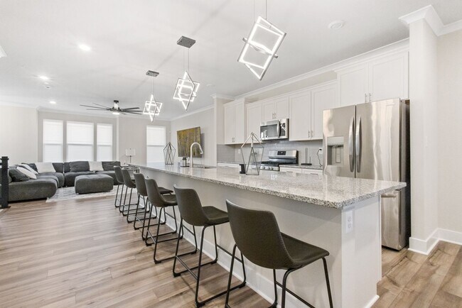 Photo - Spacious 3BR Townhome in Bryans Road