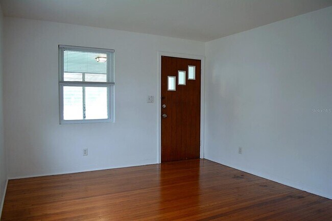 Photo - 1401 34th Ave N