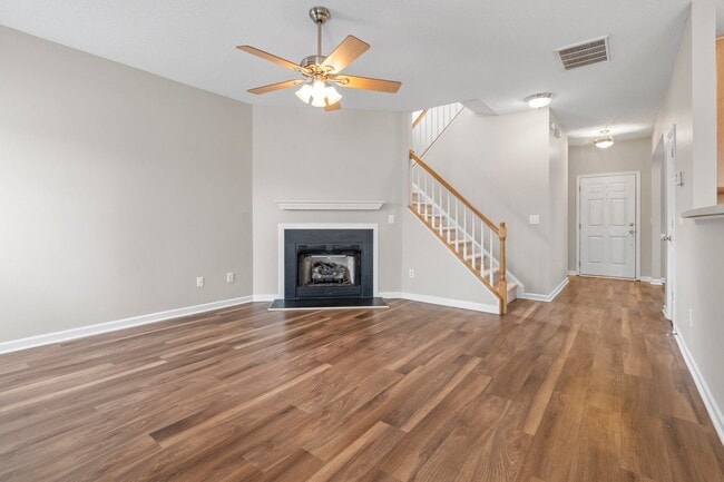 Photo - 3212 Sawyers Mill Dr