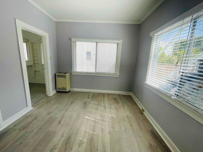 Photo - 240 S Reeves Dr Unidad 5