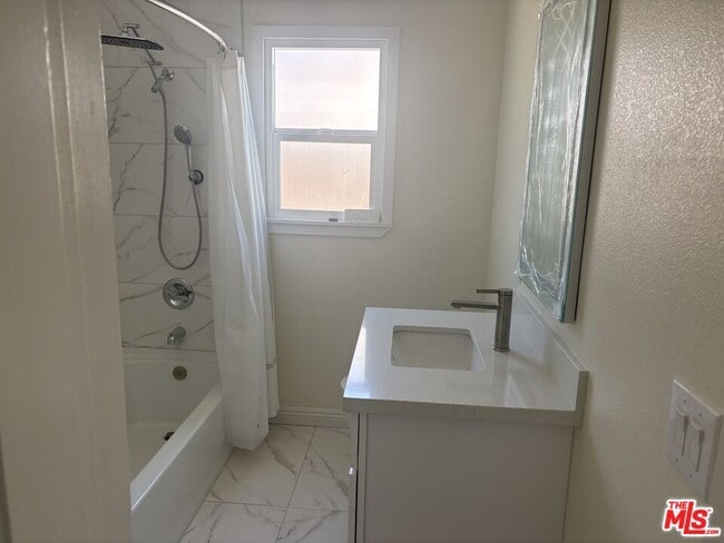 1627 S Ogden Dr Unit 1629