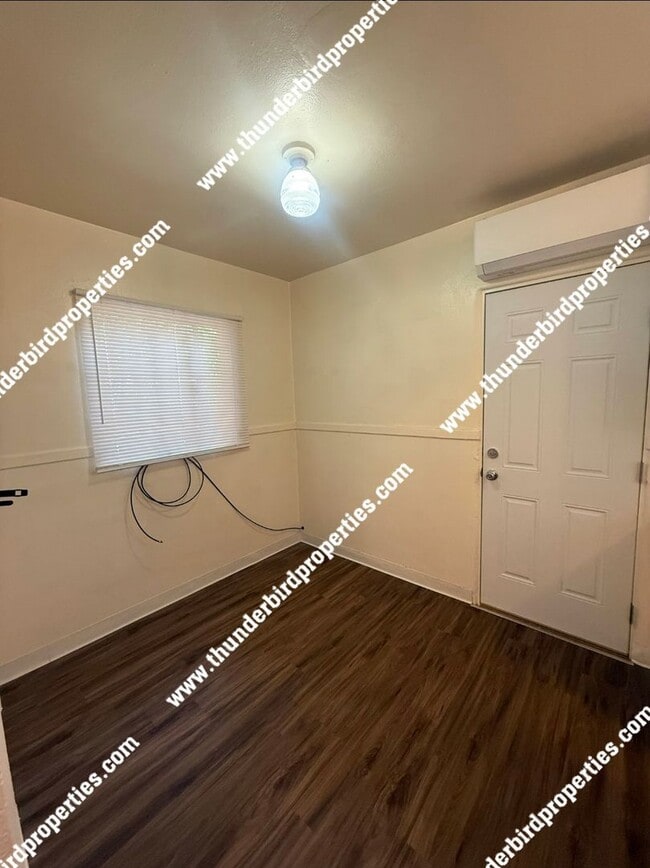 Photo - 1 bedroom, 1 bath near highway, parks, and easy access to downtown!