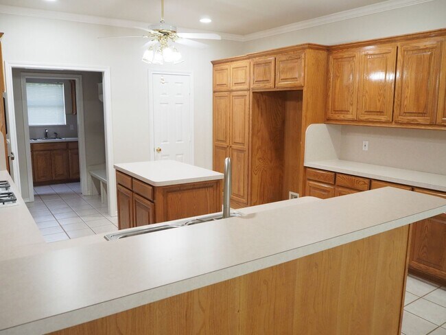 Photo - 4763 Red Oak Cir