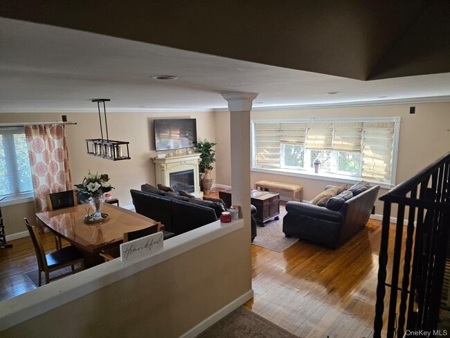 Photo - 838 Pepperidge Rd