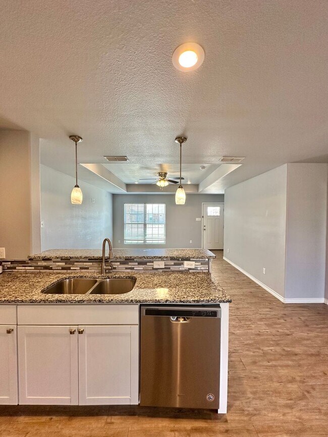 Photo - 3/2/2 in Frenship ISD! Available Now!