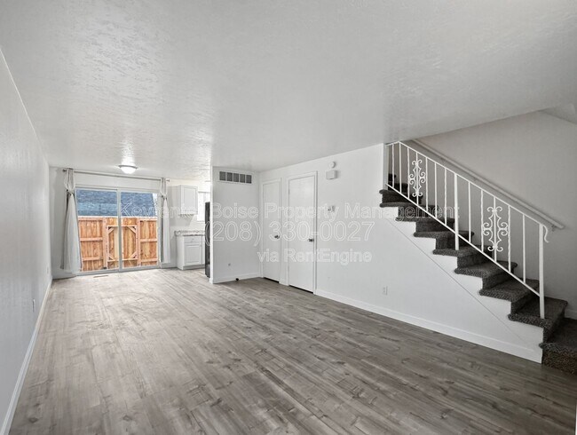 Photo - 4813 W Targee St