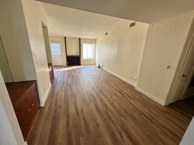 Photo - 5BD/2BA, Huge Yard!