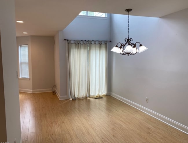 Photo - 261 Hedgerow Rd