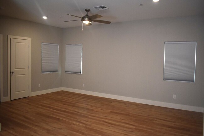 Photo - Newer home in beautiful Winters!