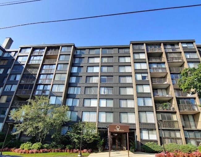 Building Photo - 9060 Palisade Ave Unit 303