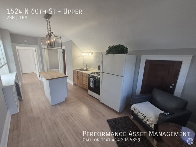 Building Photo - Cozy 2BD/1BA Washington Heights Upper Unit Upper Rental