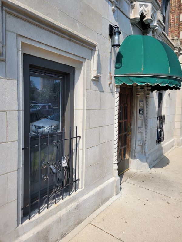 Photo - 948 W Cuyler Ave