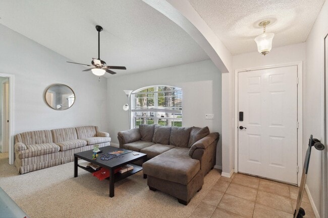 Photo - 1007 Jacaranda Cir