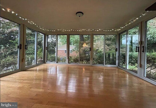 Photo - 3637 38th St N