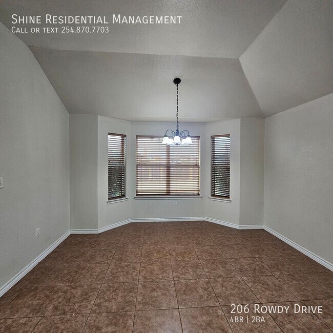 Photo - 206 Rowdy Dr