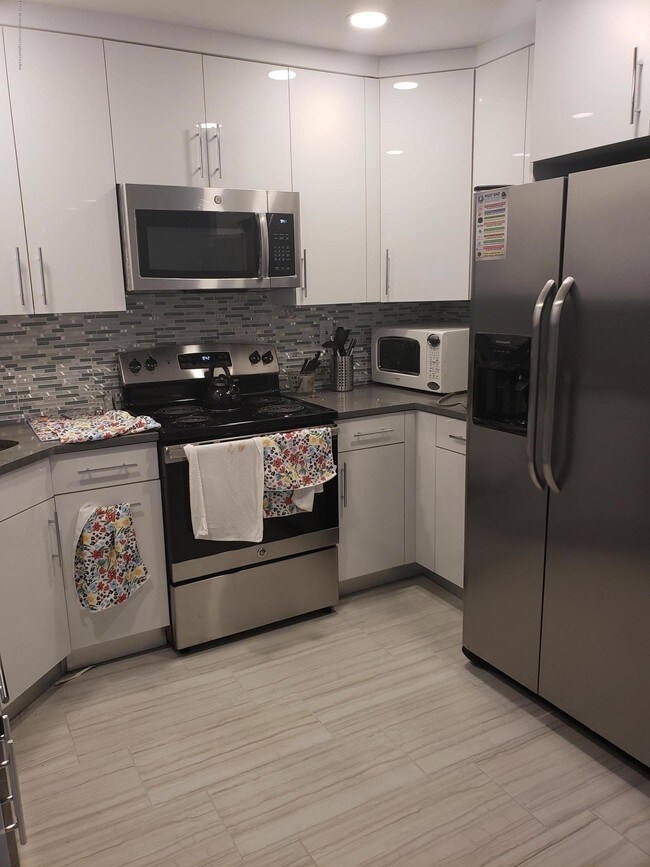 Photo - 14 Cedar Ave