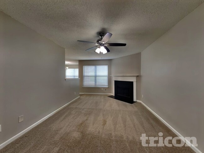 Photo - 4529 Persian Ct SW