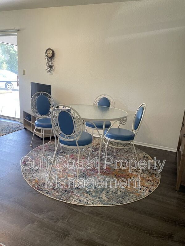 Photo - 25068 Harbor View Rd