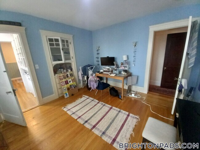 Photo - 6 Mapleton St